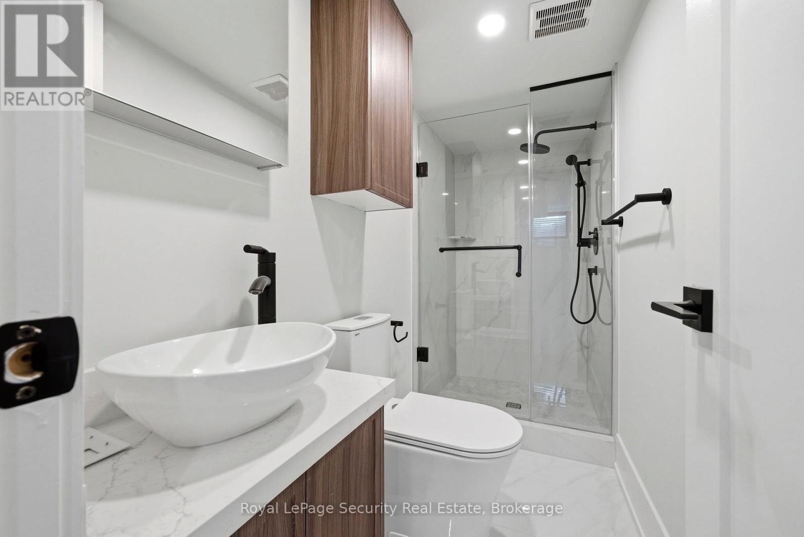 2 - 21 Belmont Street, Toronto, Ontario  M5R 1P9 - Photo 7 - C13434692