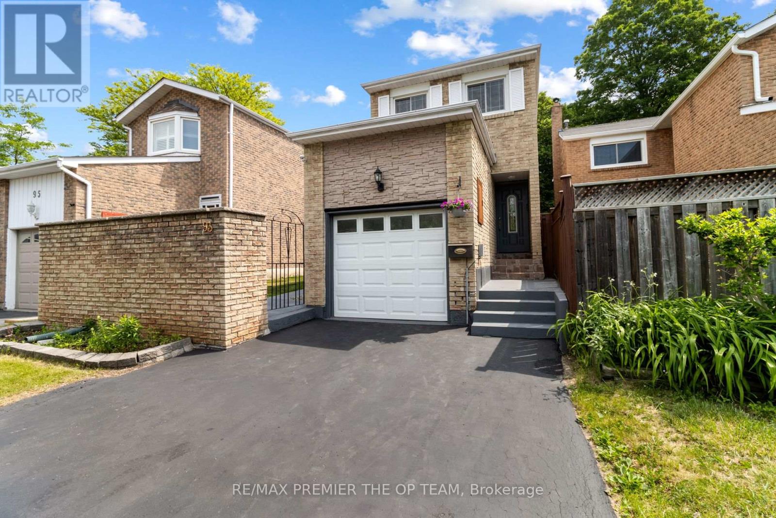 93 Sudbury Hall Drive, Toronto, Ontario M1B 3H5 - Photo 2 - E13434670