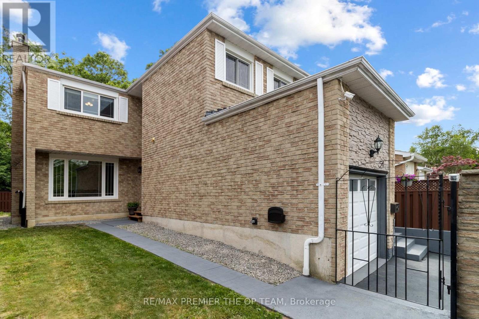 93 Sudbury Hall Drive, Toronto, Ontario M1B 3H5 - Photo 4 - E13434670