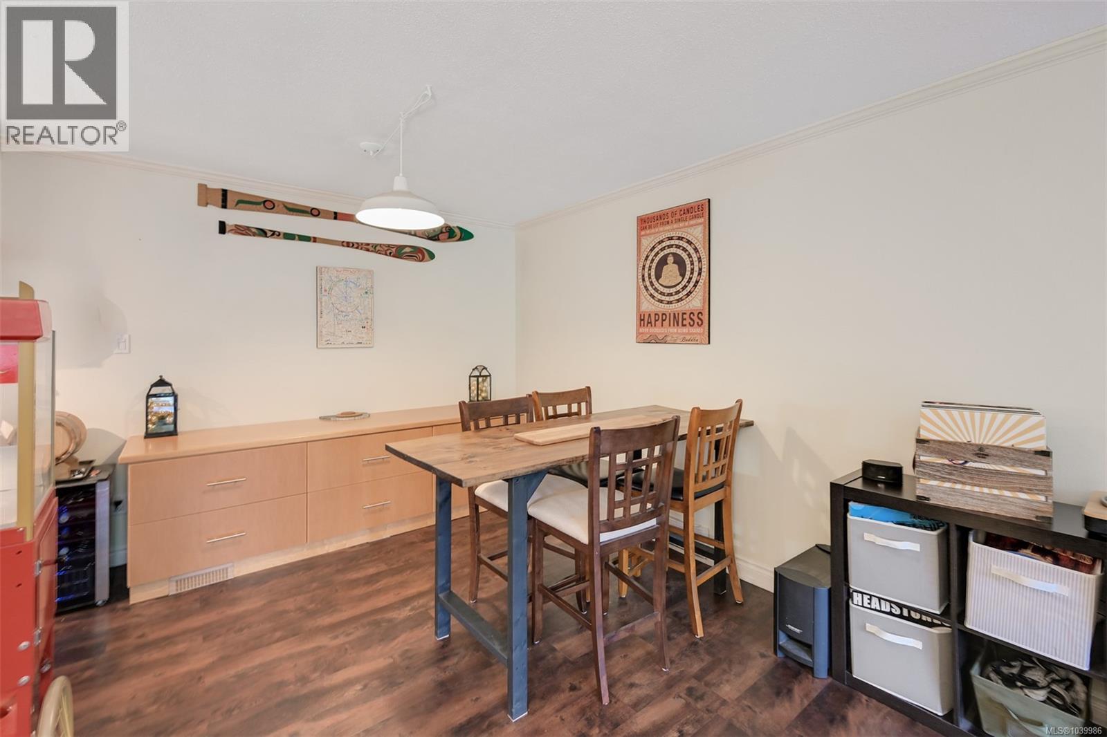 206 2022 Foul Bay Rd, Victoria, British Columbia  V8R 5A9 - Photo 10 - 1039986