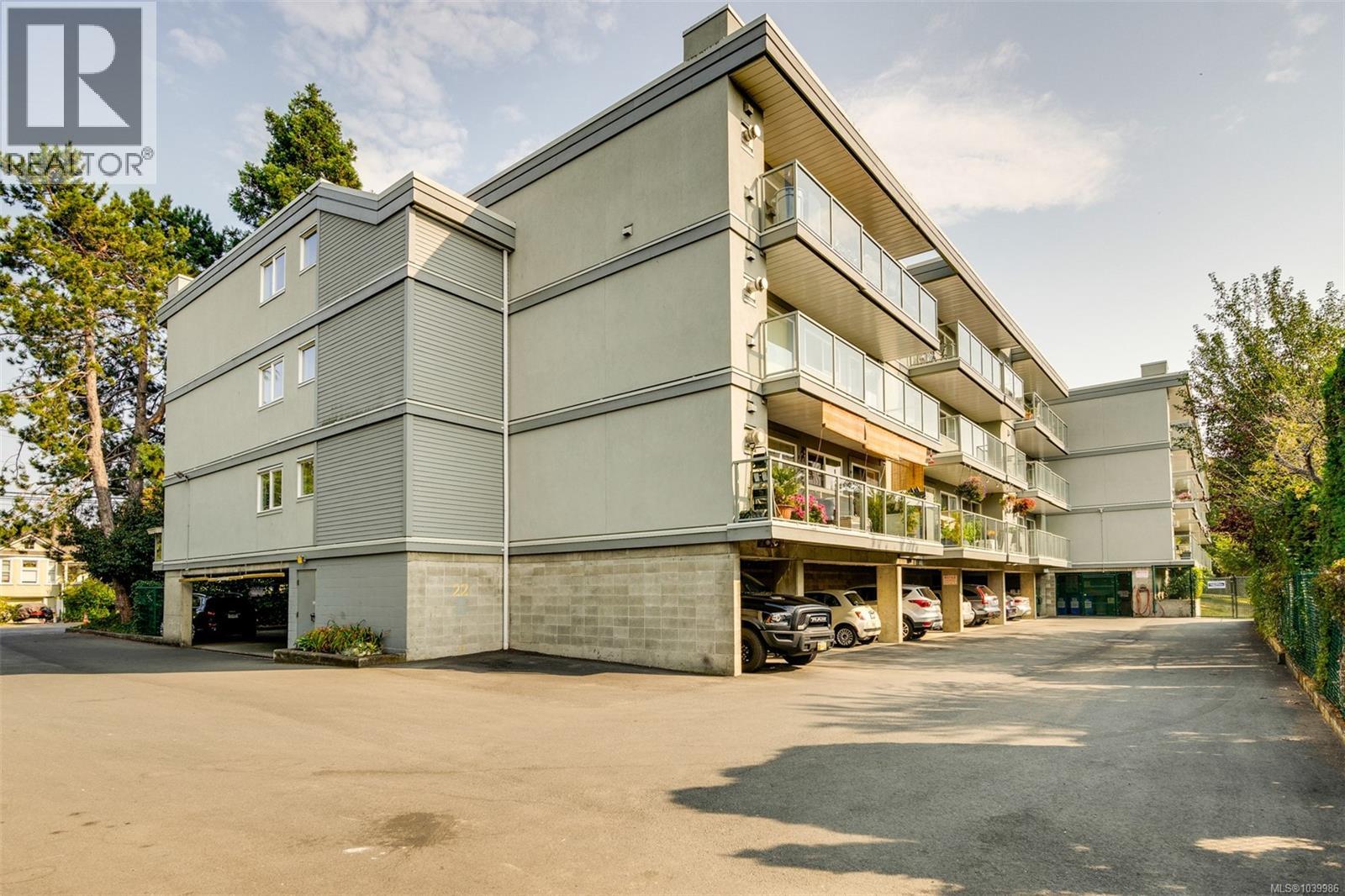 206 2022 Foul Bay Rd, Victoria, British Columbia  V8R 5A9 - Photo 3 - 1039986