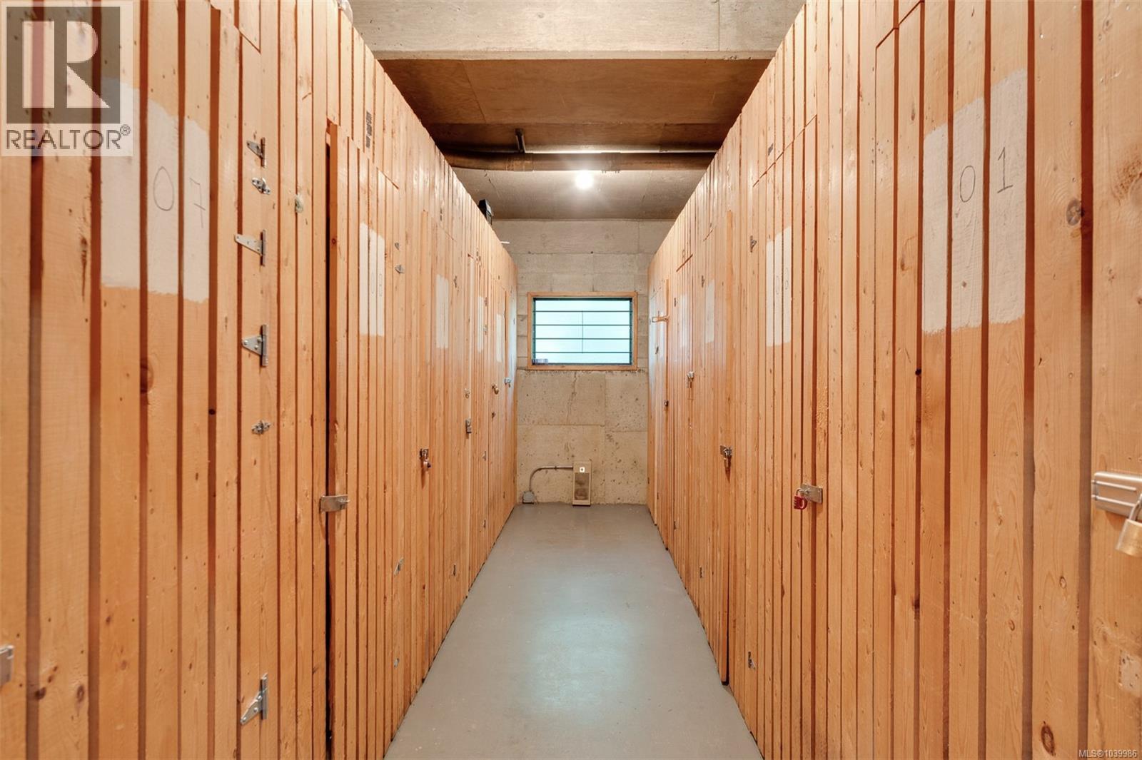 206 2022 Foul Bay Rd, Victoria, British Columbia  V8R 5A9 - Photo 34 - 1039986