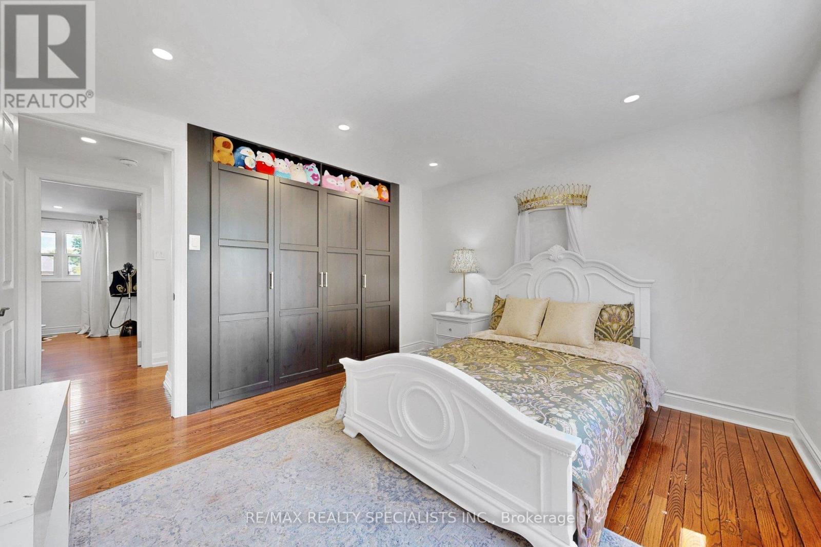39 B Newington Crescent, Toronto, Ontario  M9C 5B7 - Photo 34 - W13434682