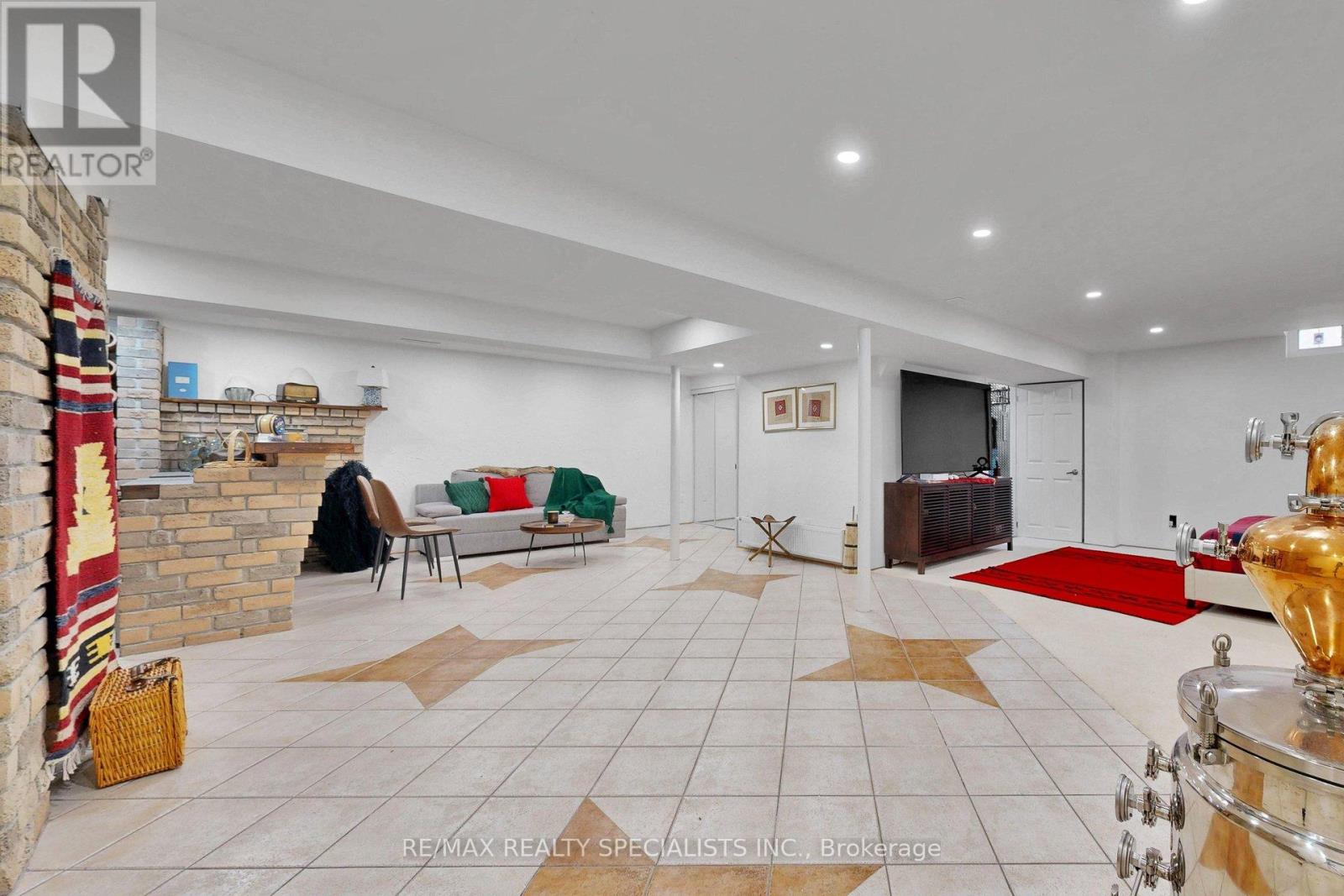 39 B Newington Crescent, Toronto, Ontario  M9C 5B7 - Photo 39 - W13434682