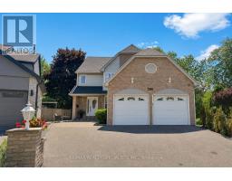 39 B NEWINGTON CRESCENT, Toronto, Ontario