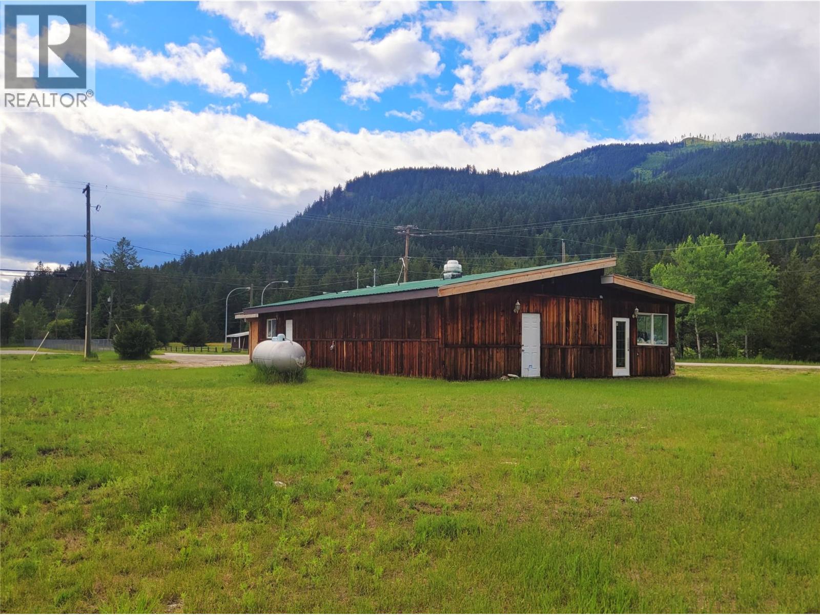 124 Vavenby Bridge Road, Vavenby, British Columbia  V0E 3A0 - Photo 5 - 10390731
