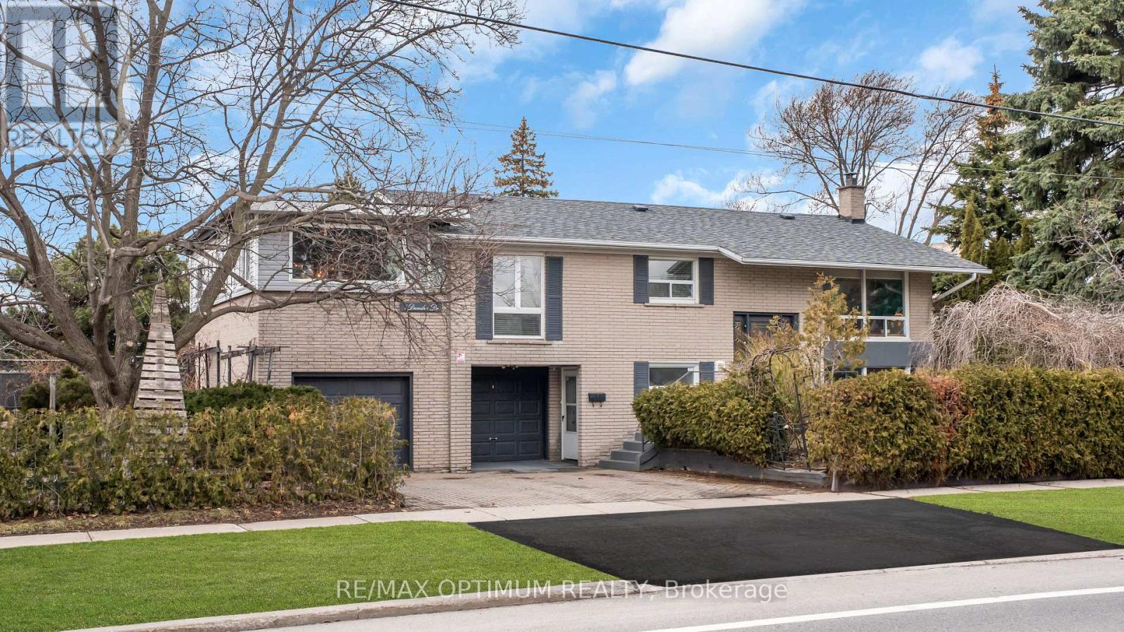 1 Dundee Drive, Toronto, Ontario  M3J 1H5 - Photo 4 - W13249152