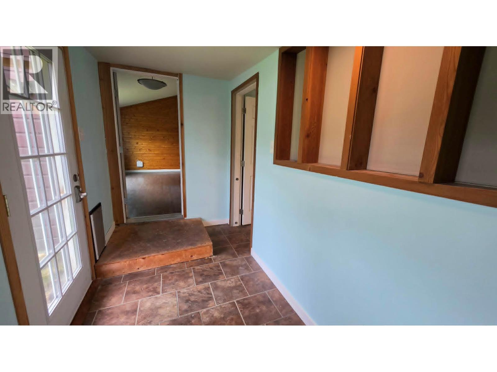 2651 Balsam Lane, Lumby, British Columbia  V0E 2G5 - Photo 3 - 10391082