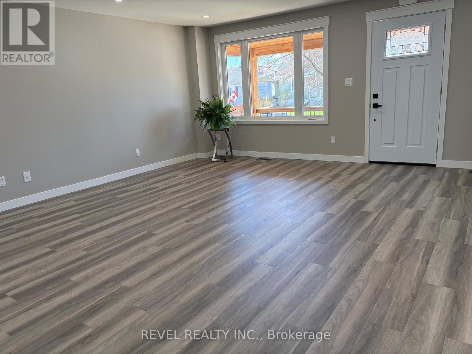 48 Sterling Avenue W, Timmins, Ontario  P4N 3K3 - Photo 2 - T13432870