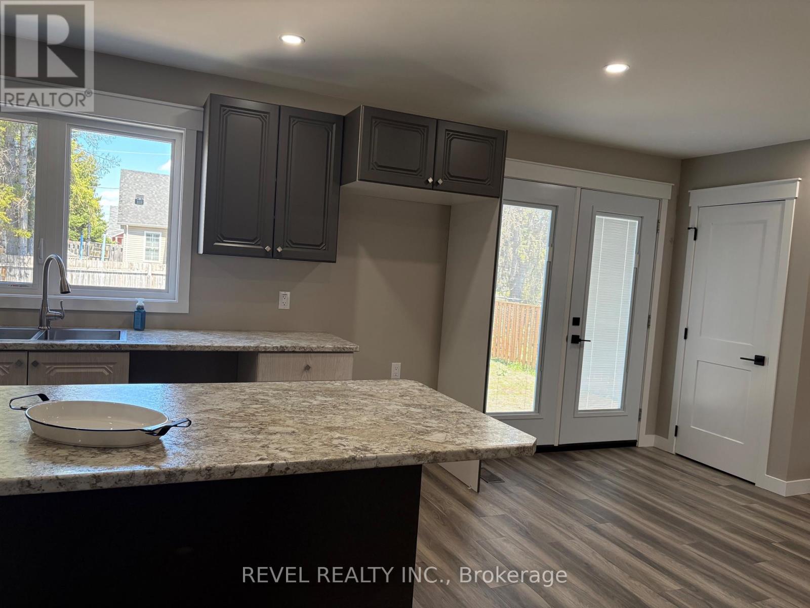 48 Sterling Avenue W, Timmins, Ontario  P4N 3K3 - Photo 4 - T13432870