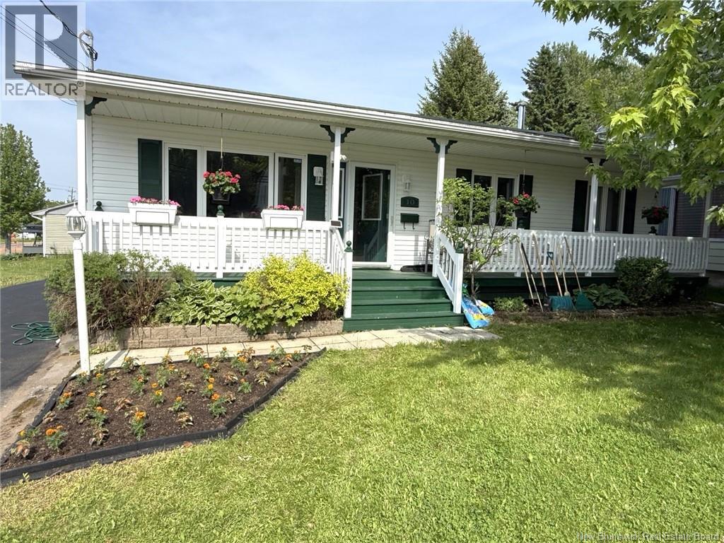 10 King Street, Shediac, New Brunswick  E4P 1X9 - Photo 3 - NB140130