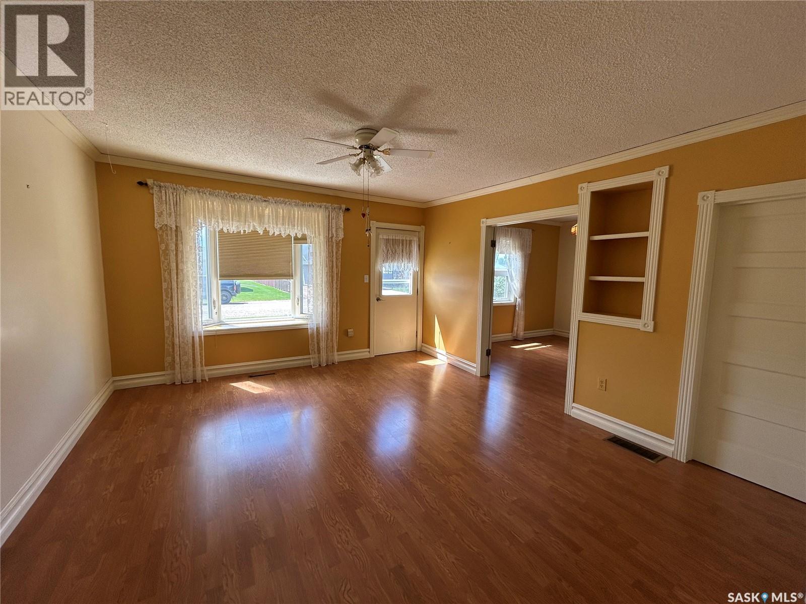 203 Phillips Street, Muenster, Saskatchewan  S0K 2Y0 - Photo 12 - SK039110