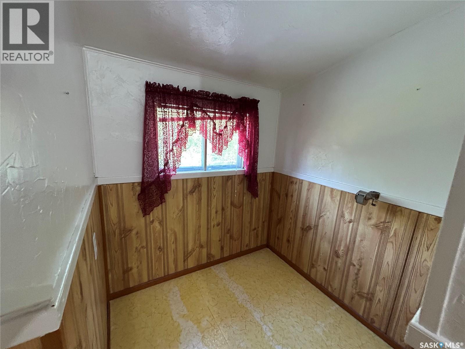 203 Phillips Street, Muenster, Saskatchewan  S0K 2Y0 - Photo 22 - SK039110