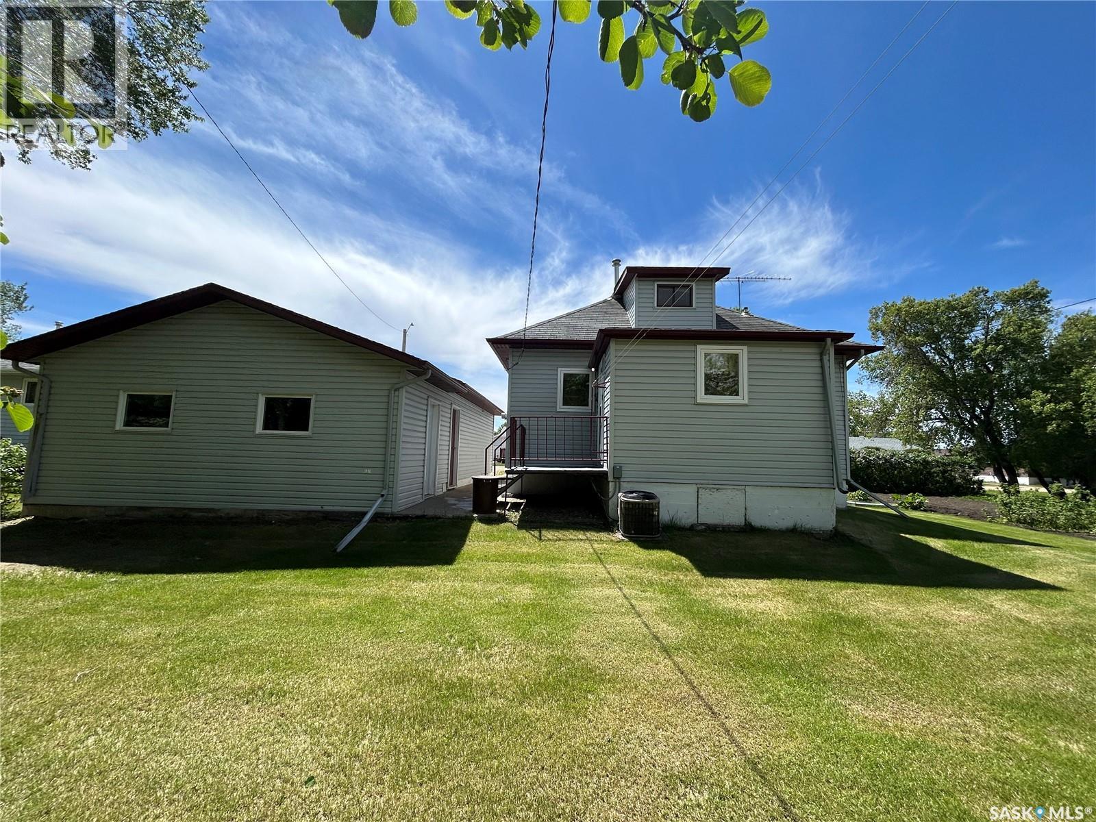 203 Phillips Street, Muenster, Saskatchewan  S0K 2Y0 - Photo 39 - SK039110