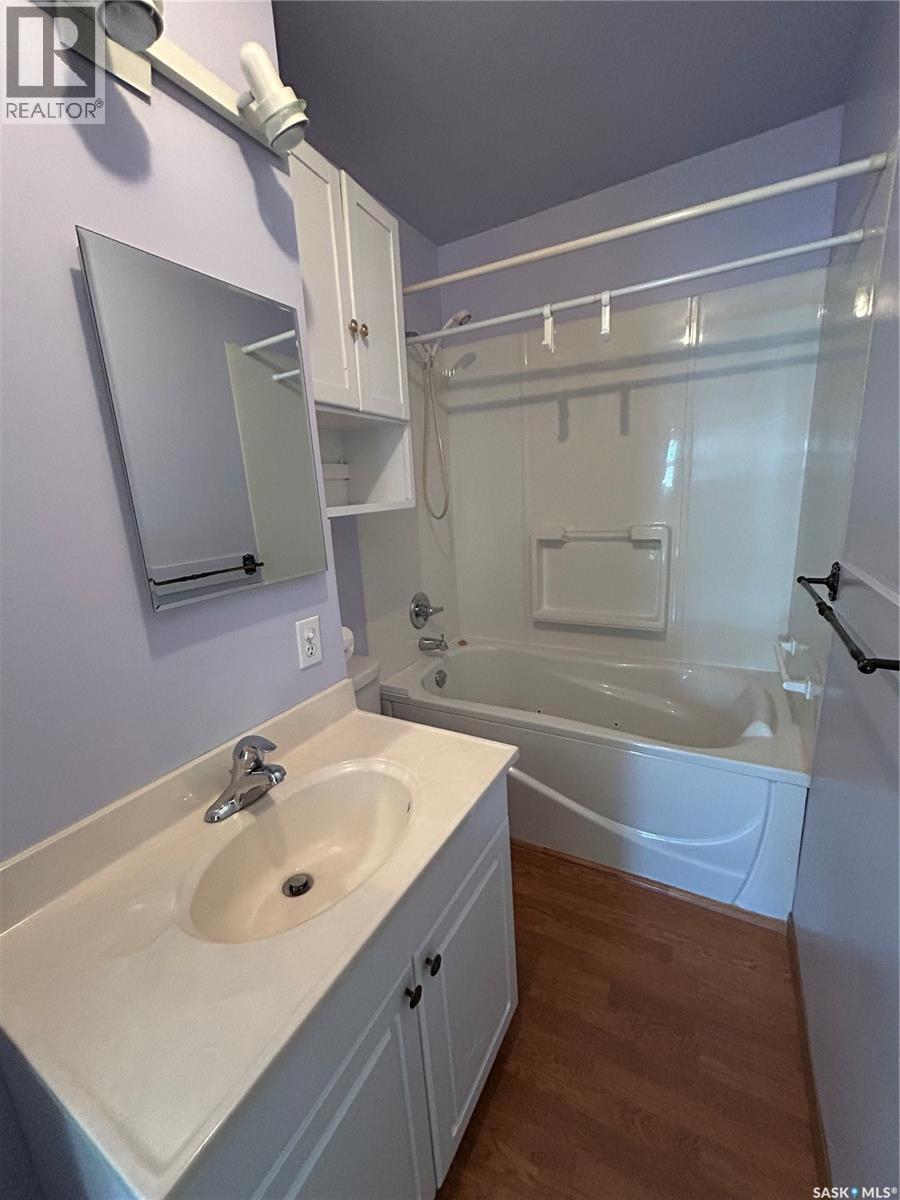 203 Phillips Street, Muenster, Saskatchewan  S0K 2Y0 - Photo 6 - SK039110