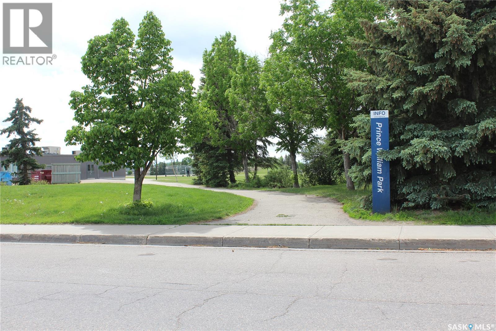 2702 Cranbourn Crescent, Regina, Saskatchewan  S4V 3C1 - Photo 38 - SK039087