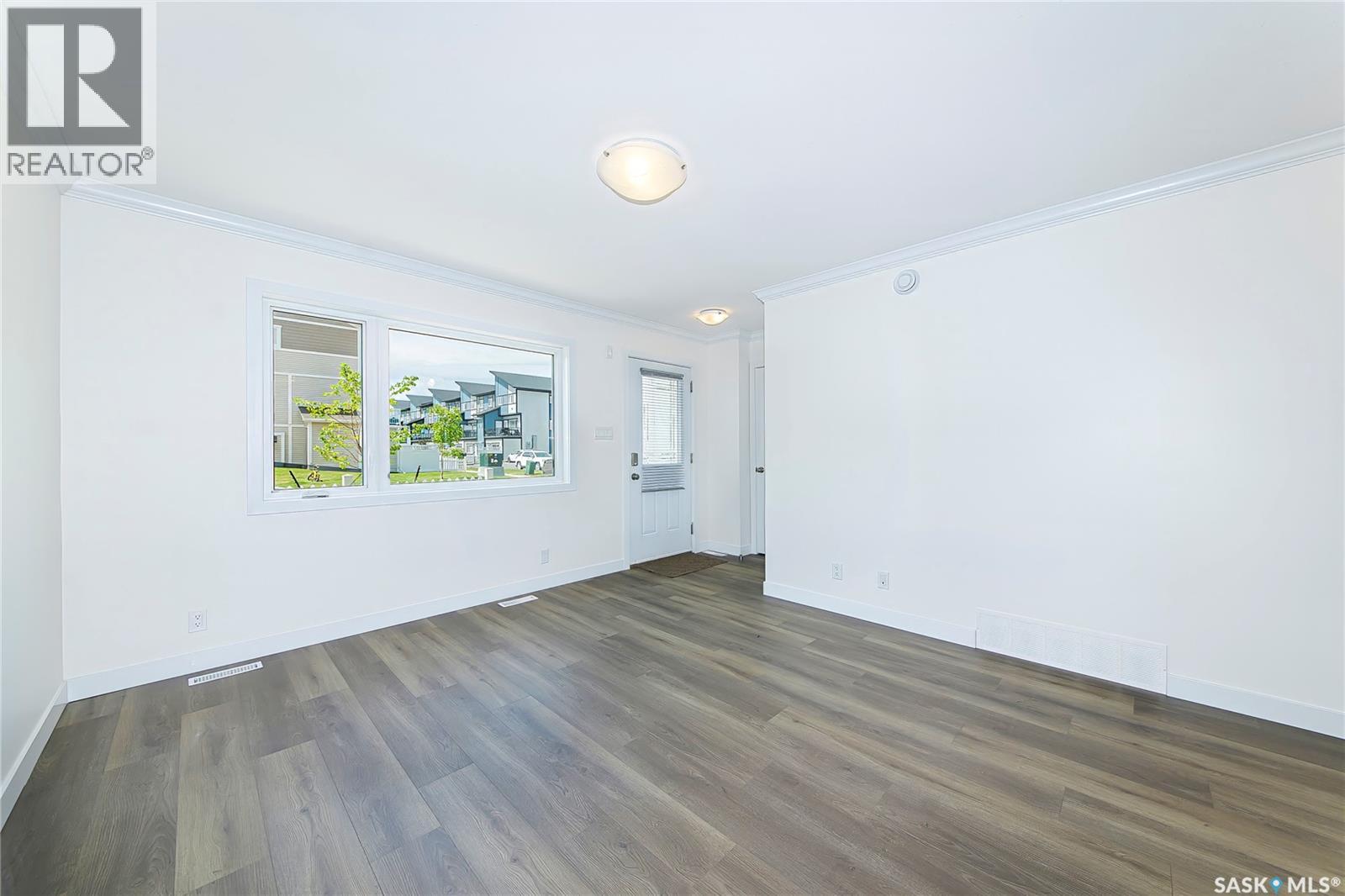 256 250 Akhtar Bend, Saskatoon, Saskatchewan  S7W 0W4 - Photo 8 - SK038822