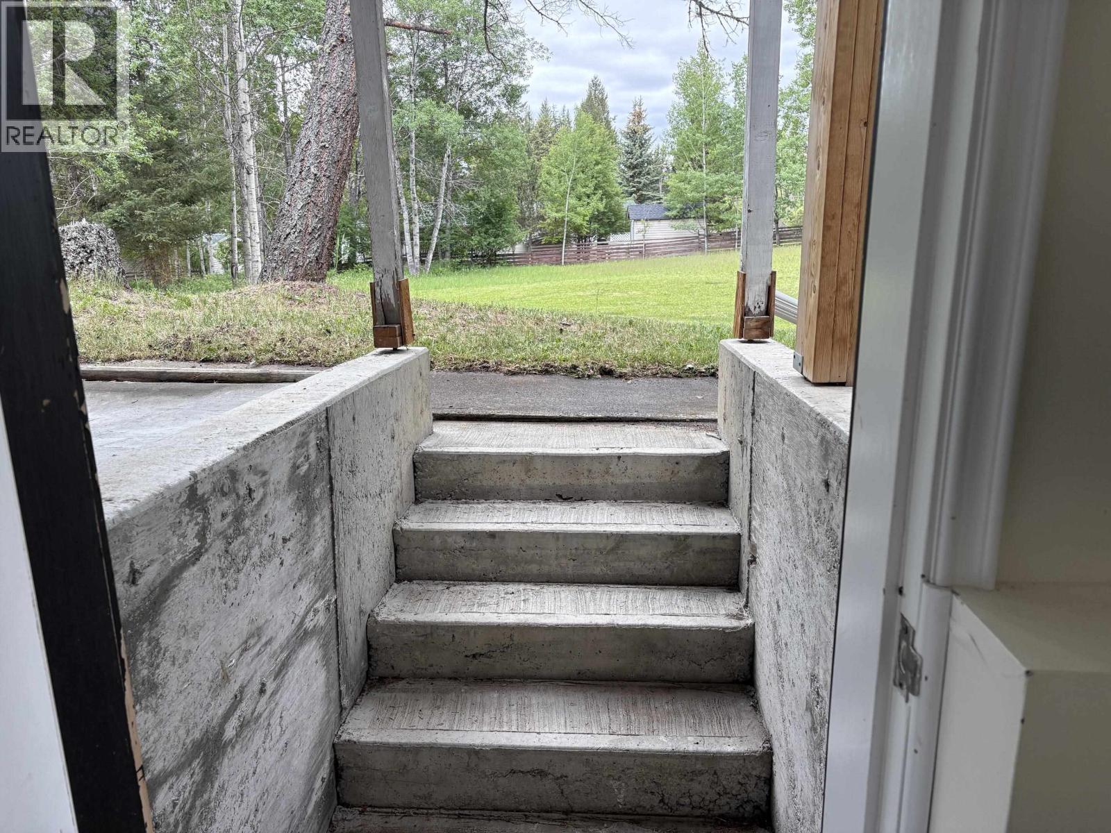 5032 Hansen Court, 108 Mile Ranch, British Columbia  V0K 2Z0 - Photo 29 - R3135232