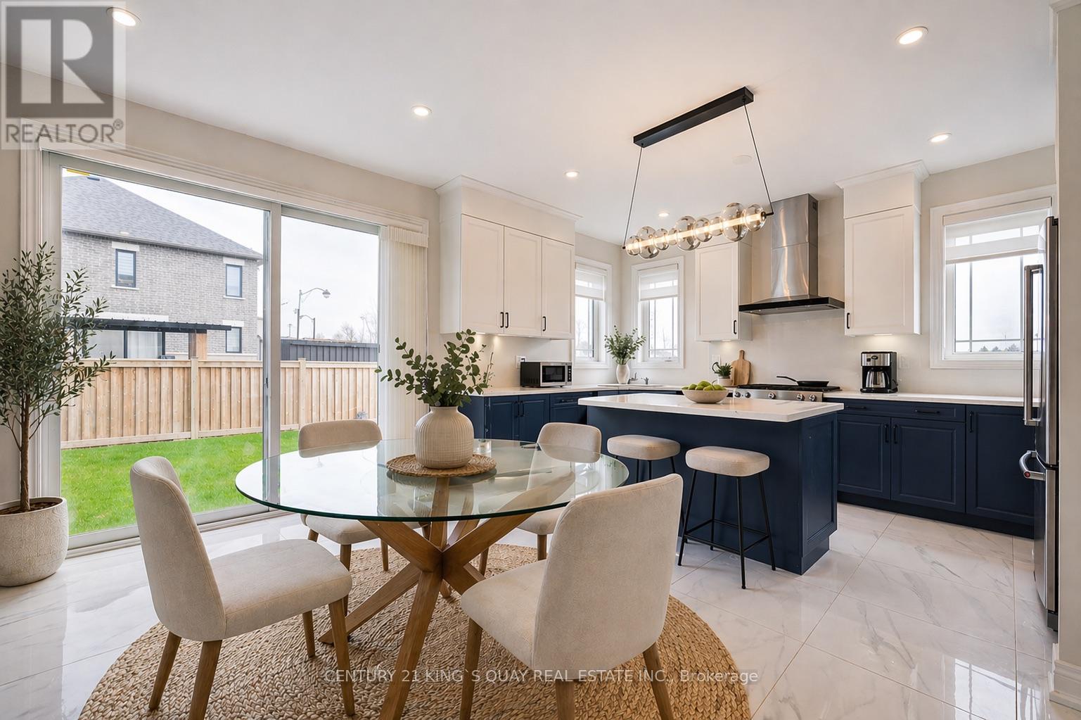 376 Seaview Heights, East Gwillimbury, Ontario  L9N 0Y5 - Photo 4 - N13041560