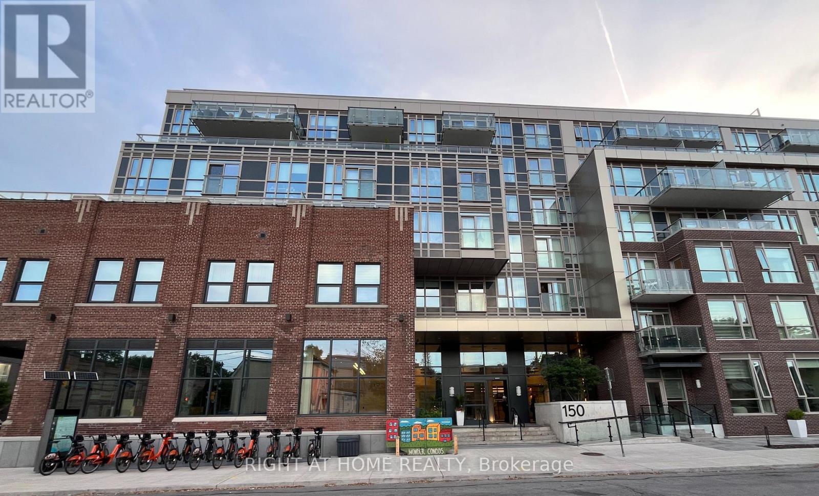 437 - 150 Logan Avenue