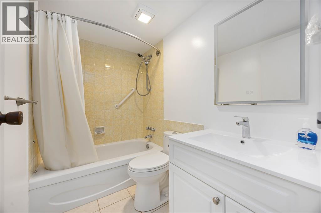 155 Front Street North Unit# 1306, Sarnia photo 16