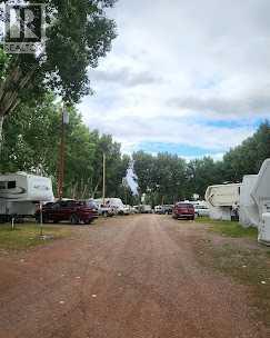 5 S Avenue, Magrath, Alberta T0K 1J0 - Photo 2 - A2296821