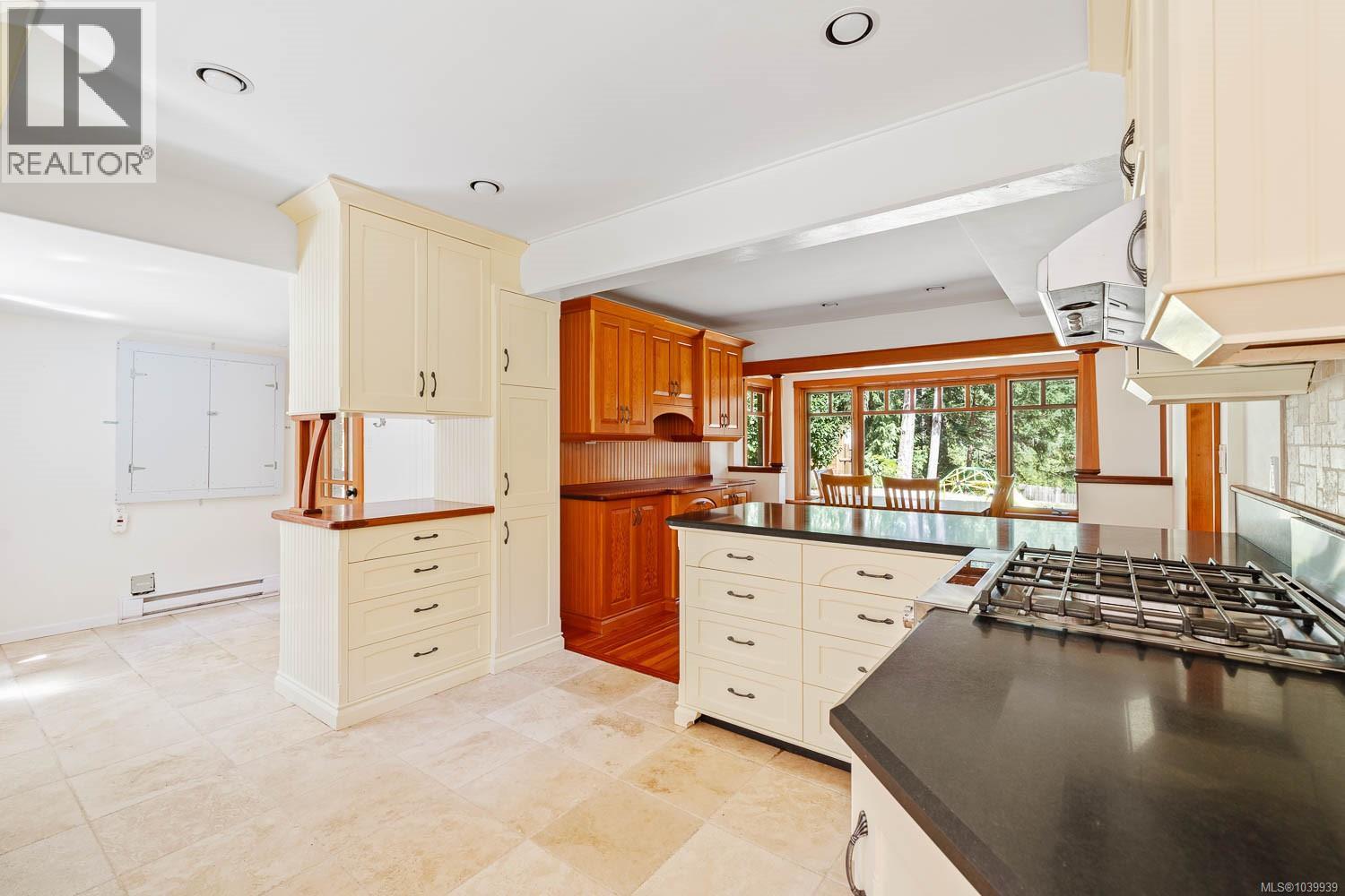 2254 North End Rd, Salt Spring, British Columbia  V8K 1A7 - Photo 8 - 1039939