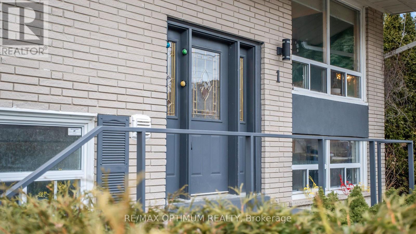 1 Dundee Drive, Toronto, Ontario  M3J 1H5 - Photo 10 - W13249152