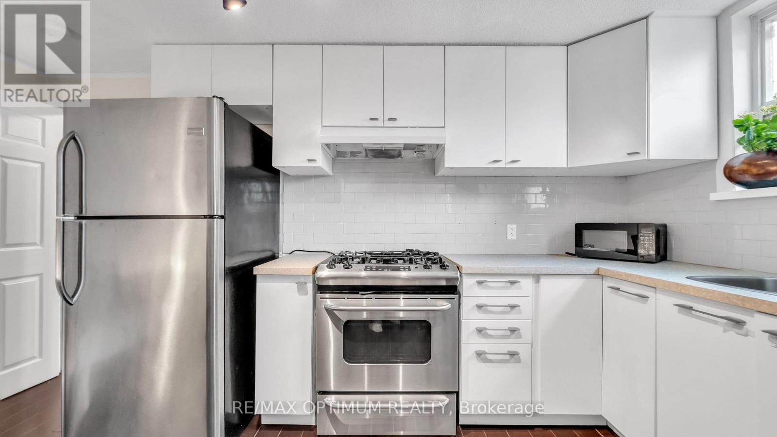 1 Dundee Drive, Toronto, Ontario  M3J 1H5 - Photo 30 - W13249152