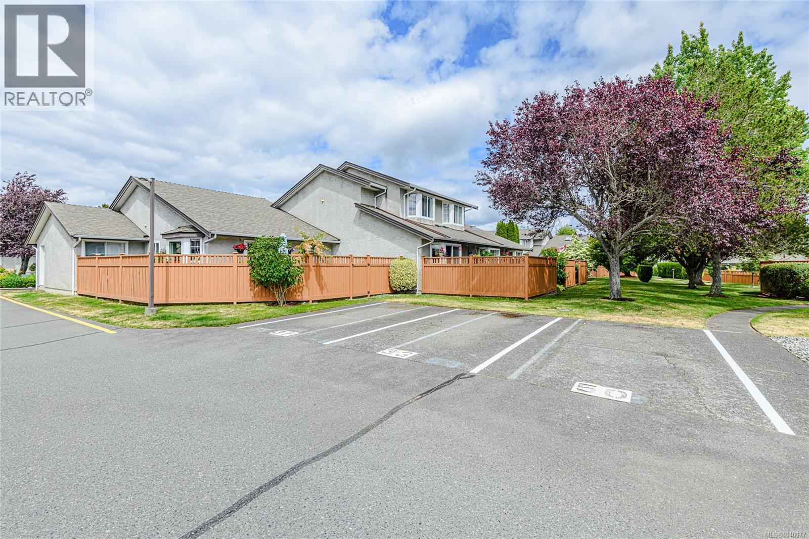 54 2070 Amelia Ave, Sidney, British Columbia  V8L 4X6 - Photo 3 - 1040077