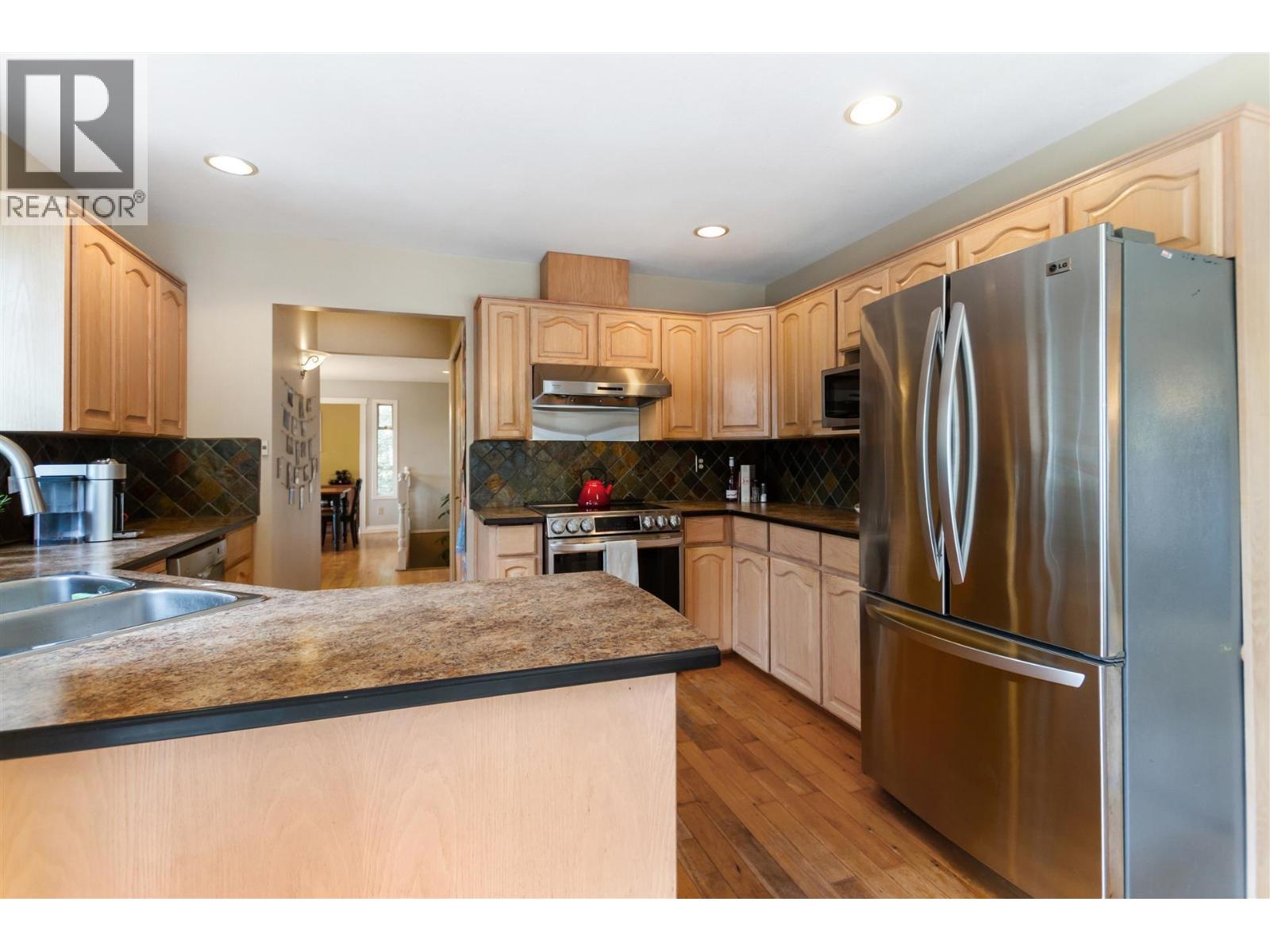 84 Ravine Drive, Port Moody, British Columbia  V3H 4T8 - Photo 6 - R3135078