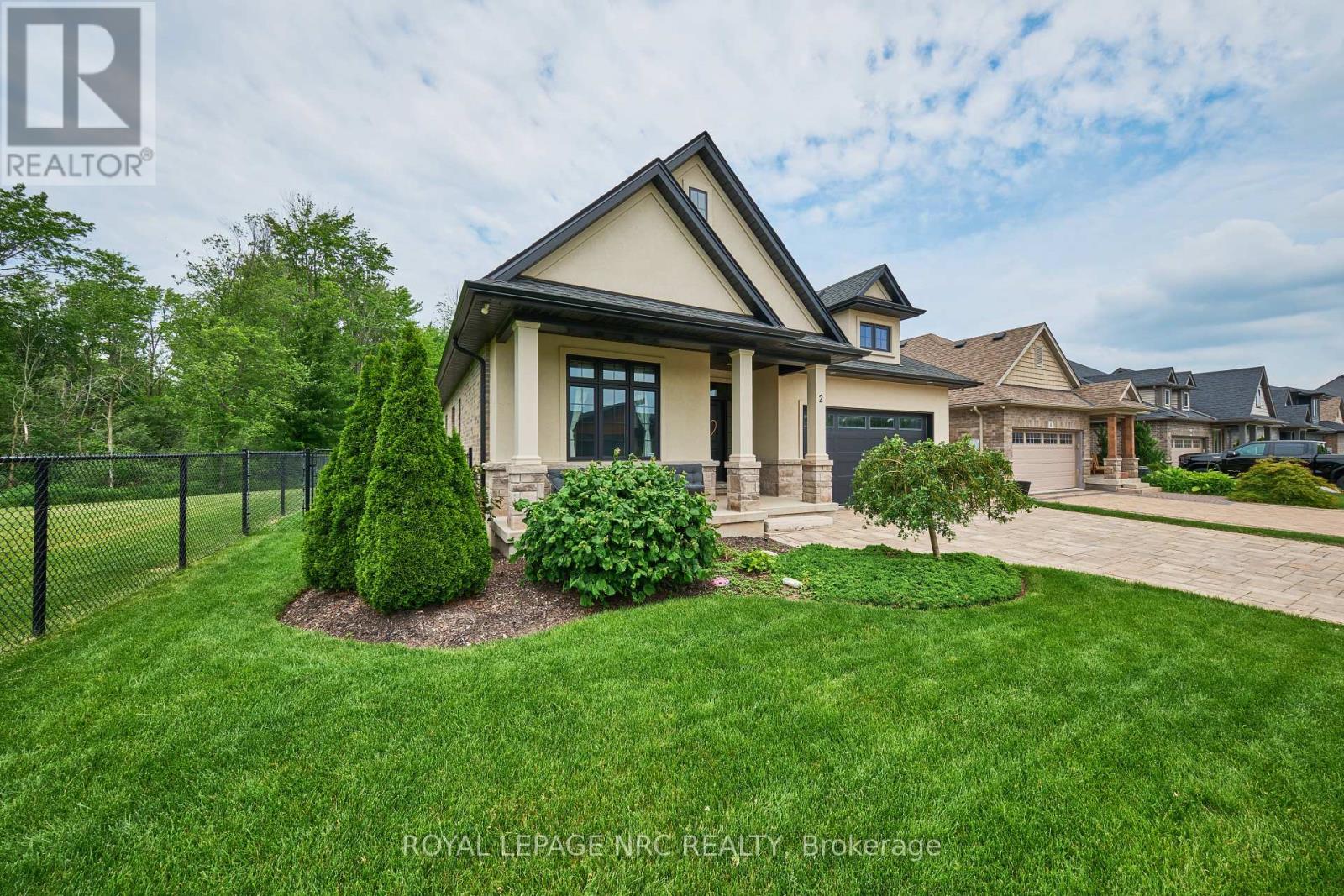 2 Mcfarland Street, Thorold, Ontario  L2V 0J2 - Photo 2 - X12969864