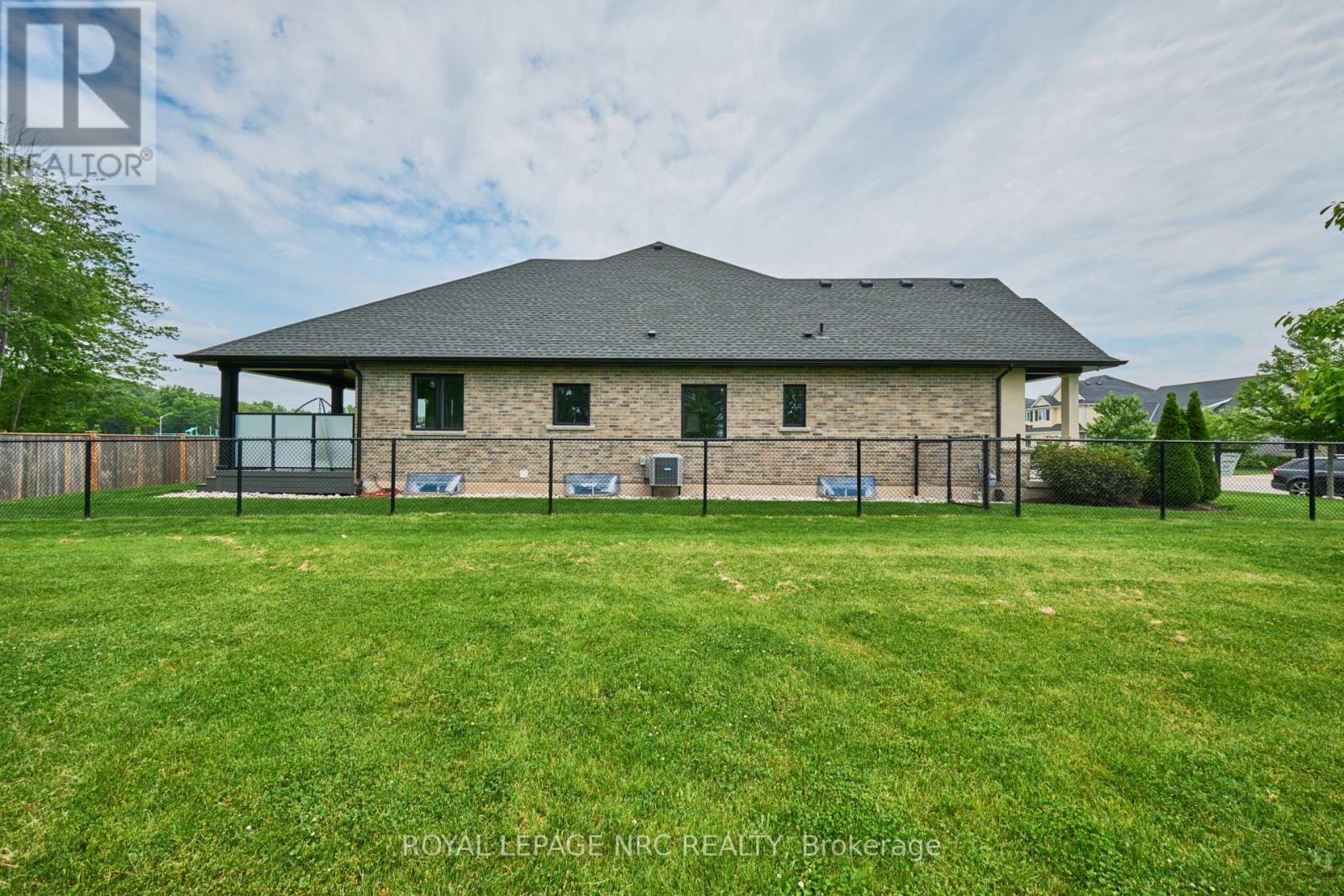 2 Mcfarland Street, Thorold, Ontario  L2V 0J2 - Photo 46 - X12969864