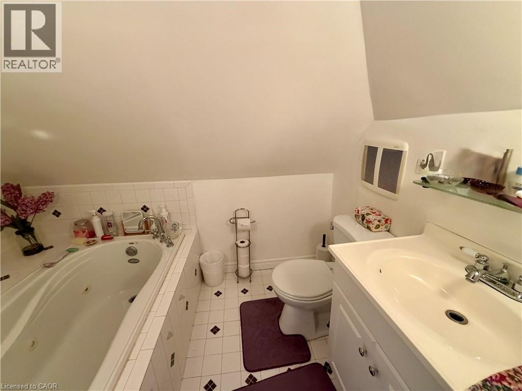 92 Case Street, Hamilton, Ontario  L8L 3G9 - Photo 26 - 40838573