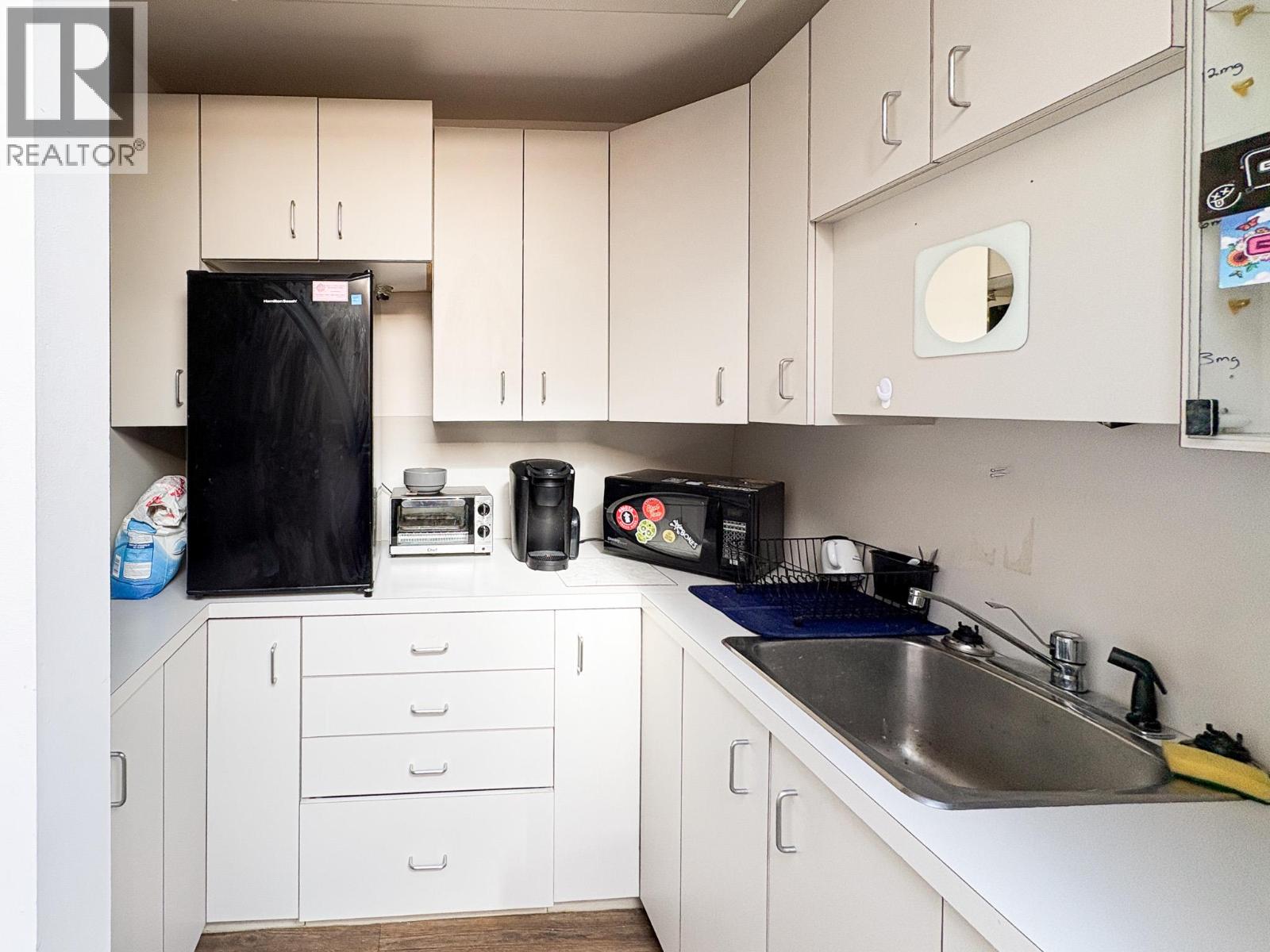 1619 Pandosy Street, Kelowna, British Columbia  V1Y 1P6 - Photo 8 - 10381527