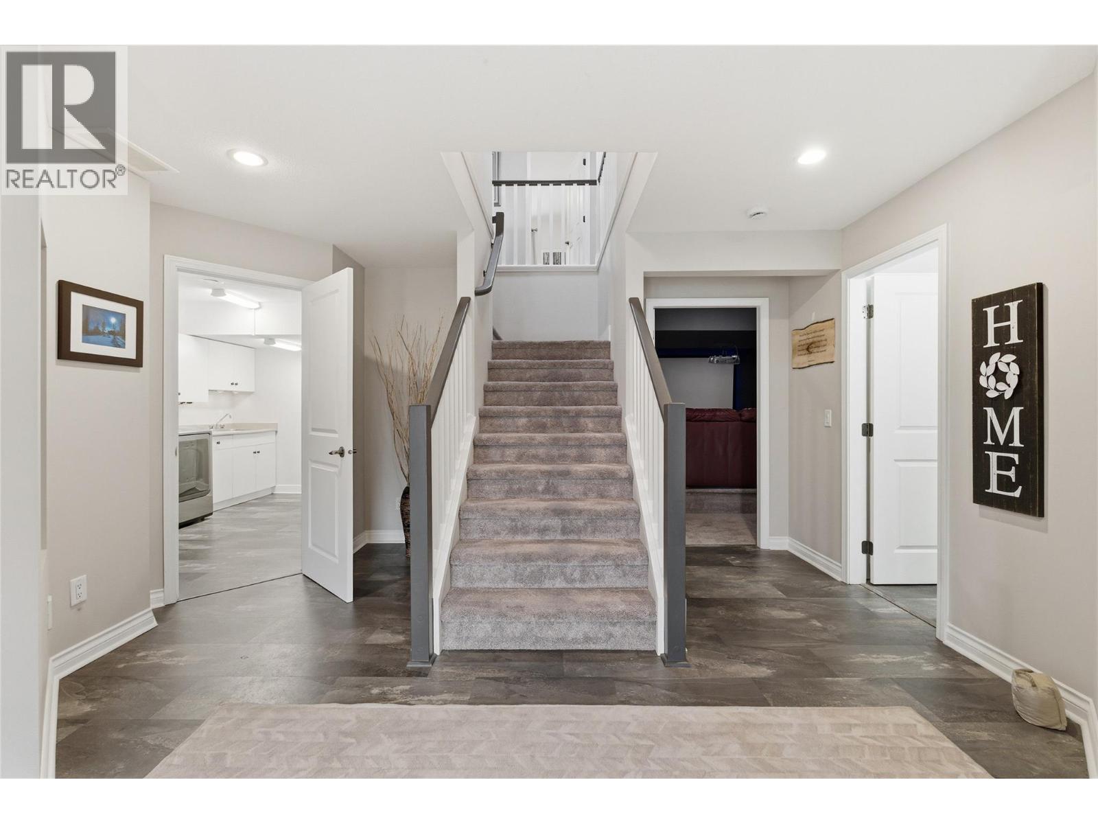 3065 Sageview Road, West Kelowna, British Columbia  V4T 2Y5 - Photo 4 - 10390378