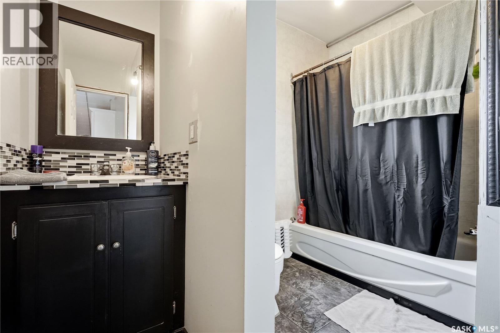 110 Main Street N, Moose Jaw, Saskatchewan  S6H 3J7 - Photo 79 - SK038726