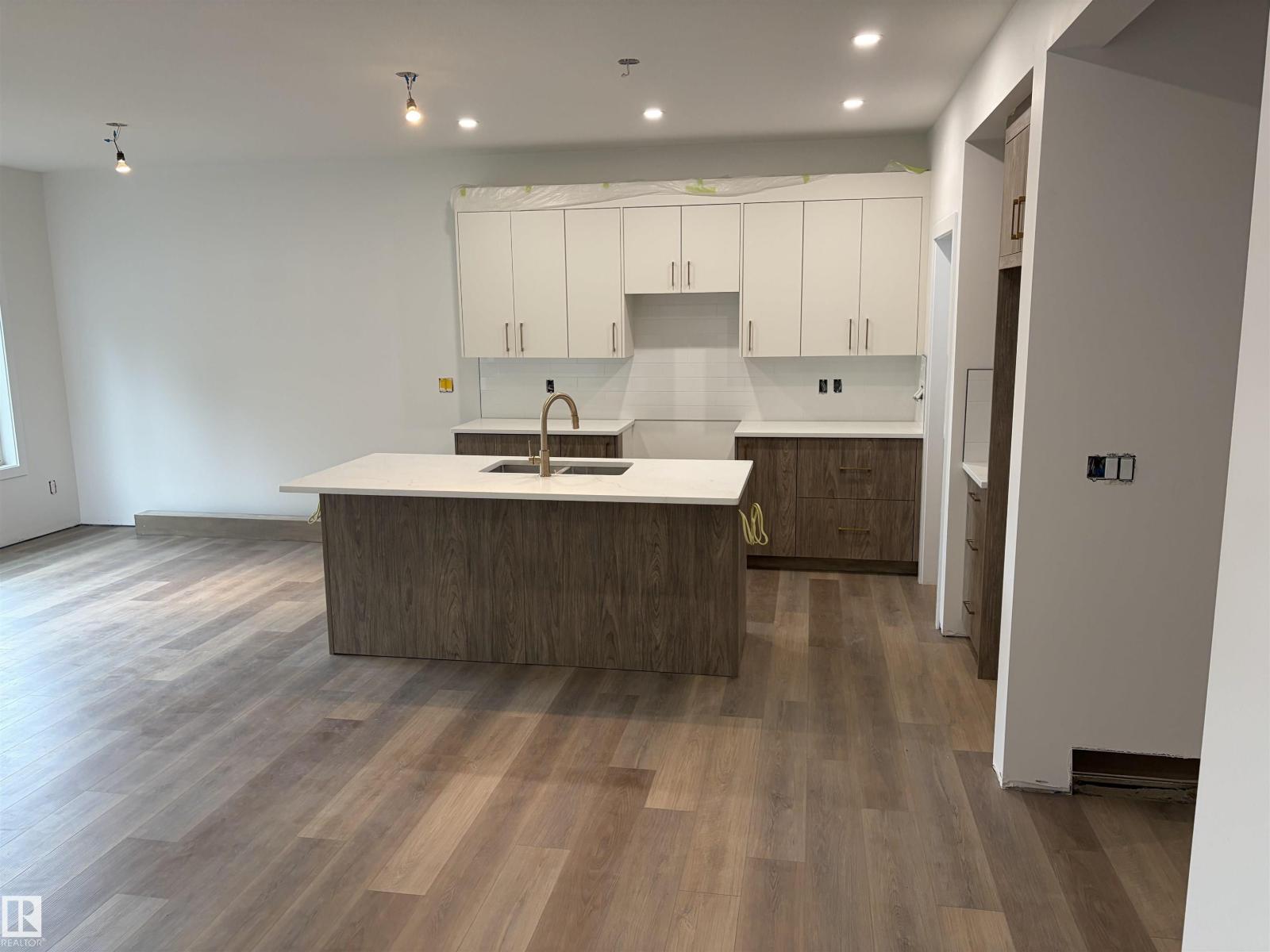 30 Elsinore Pl NW, Edmonton, Alberta  T5X 0M6 - Photo 7 - E4470220