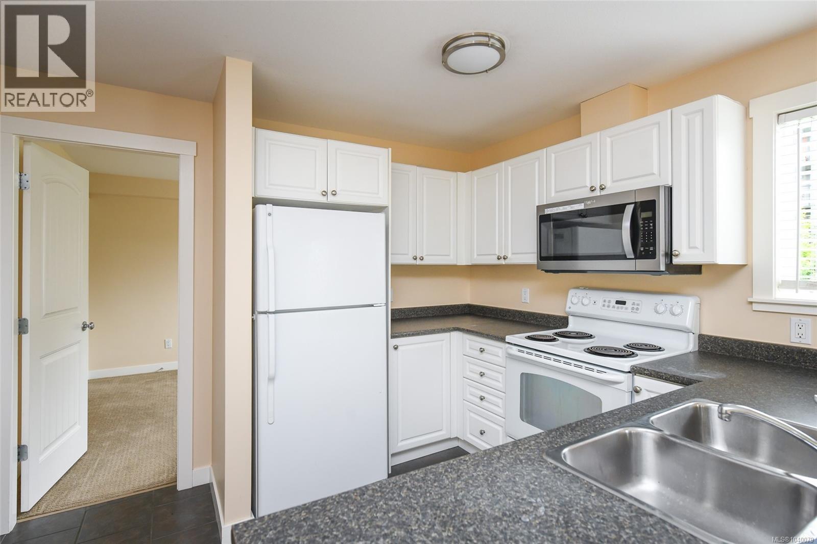 14 111 20th St, Courtenay, British Columbia  V9N 8B1 - Photo 6 - 1040079