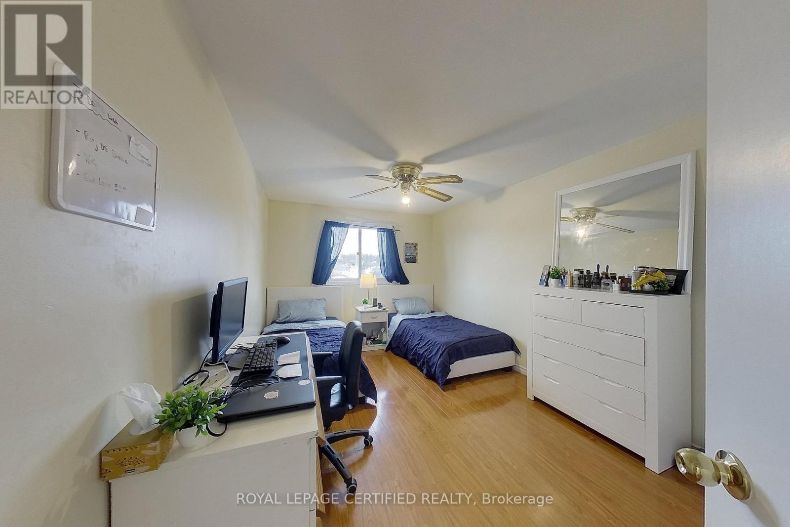 233 Benesfort Crescent, Kitchener, Ontario  N2N 3B5 - Photo 27 - X13434890