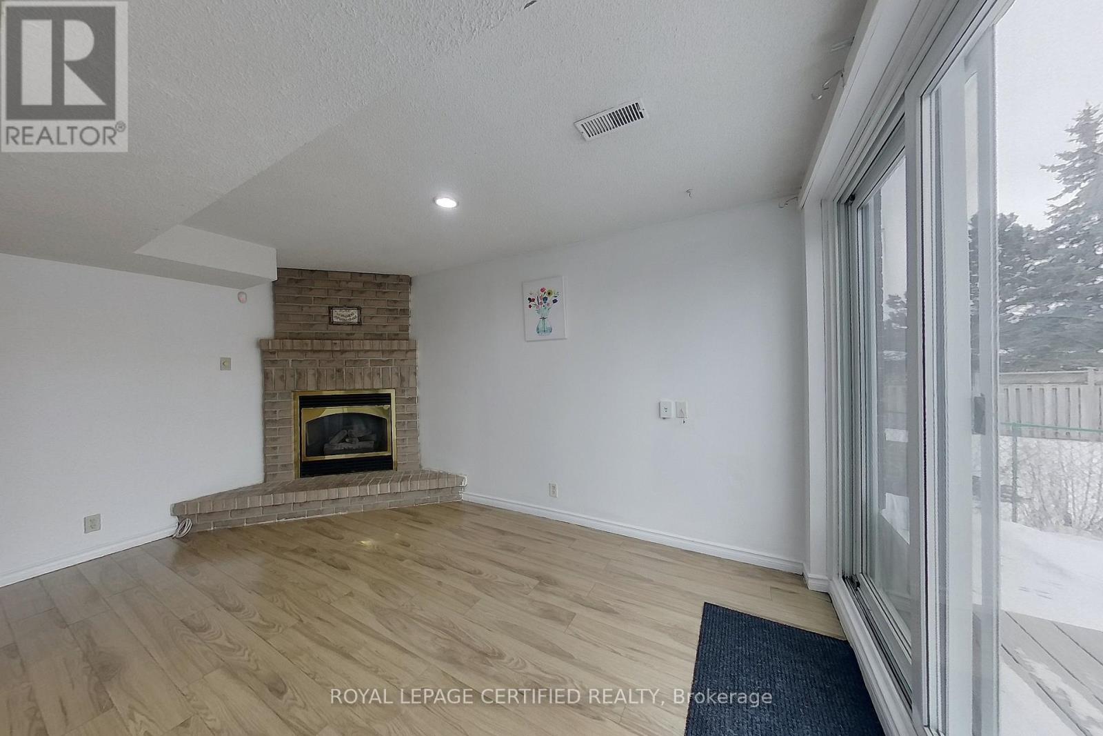 233 Benesfort Crescent, Kitchener, Ontario  N2N 3B5 - Photo 35 - X13434890