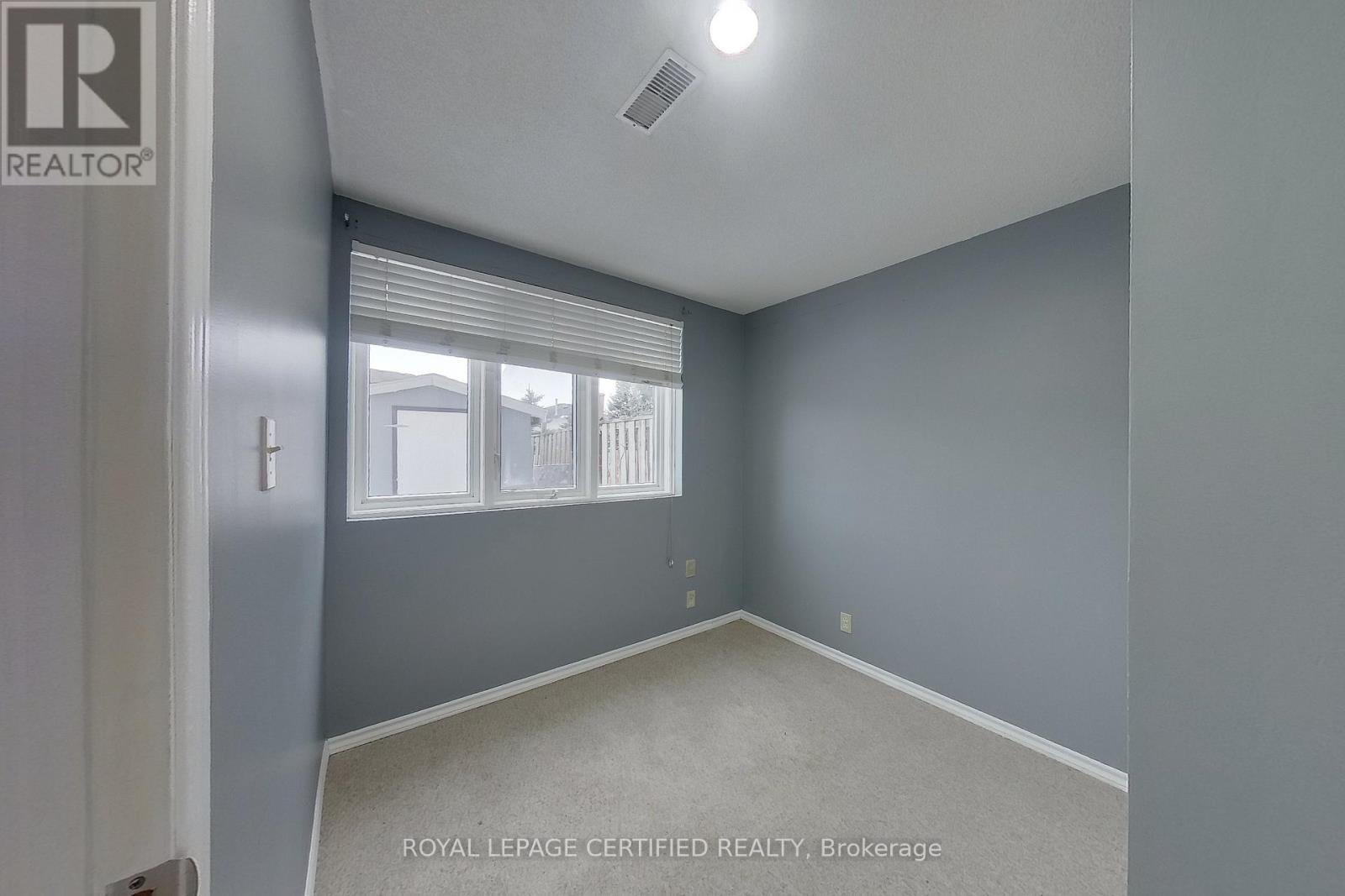 233 Benesfort Crescent, Kitchener, Ontario  N2N 3B5 - Photo 36 - X13434890