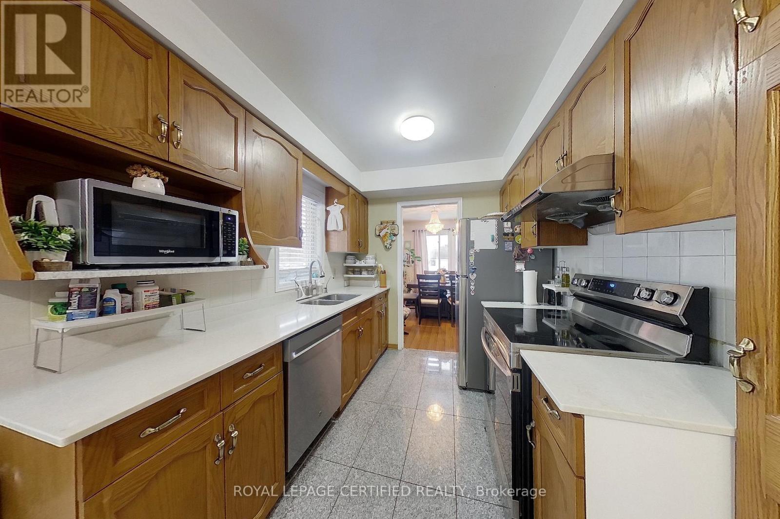 233 Benesfort Crescent, Kitchener, Ontario  N2N 3B5 - Photo 6 - X13434890