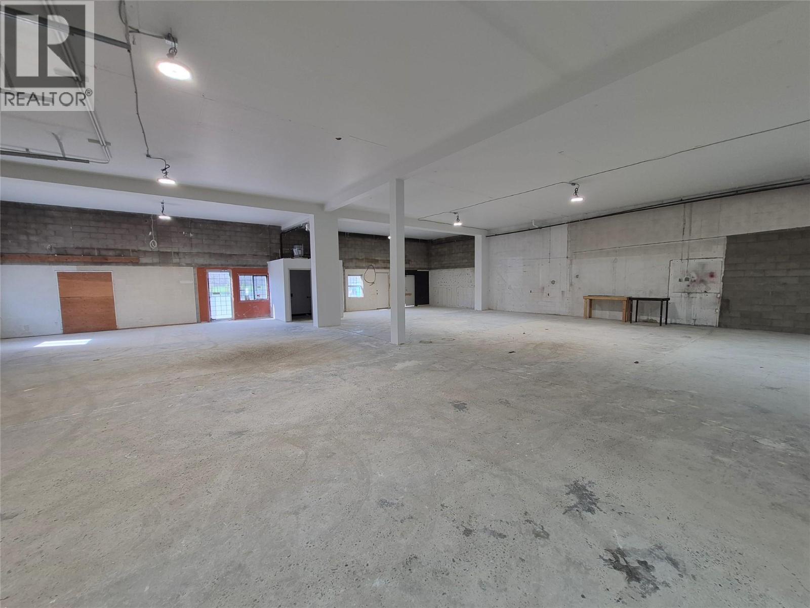 880 Leathead Road Unit# 1 - 3, Kelowna, British Columbia  V1X 2J8 - Photo 2 - 10391193
