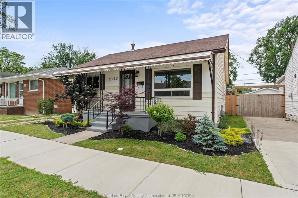 2163 Wellesley Avenue, Windsor, Ontario  N8W 2E8 - Photo 3 - 26013808