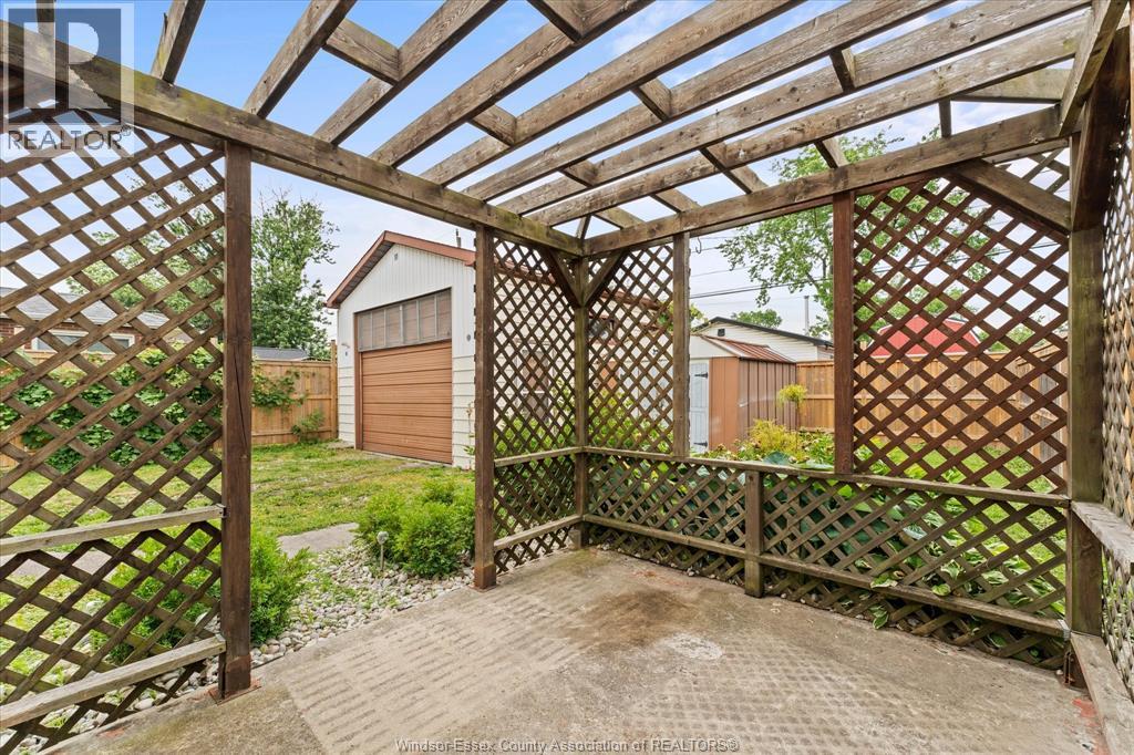 2163 Wellesley Avenue, Windsor, Ontario  N8W 2E8 - Photo 32 - 26013808