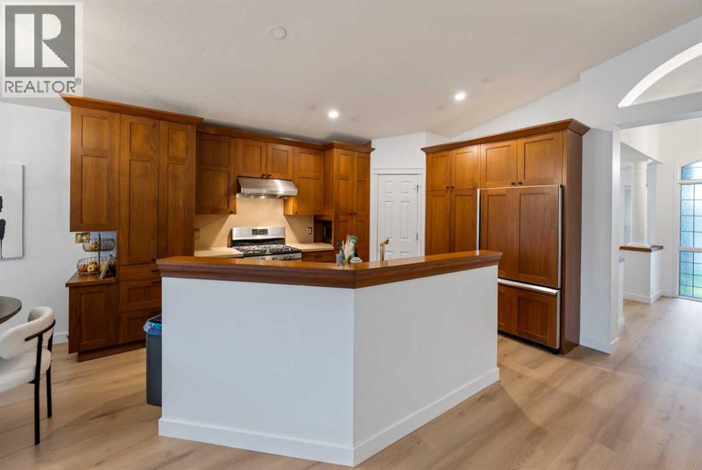 57 Sierra Morena Grove Sw, Calgary, Alberta  T3H 4L3 - Photo 11 - A2317902