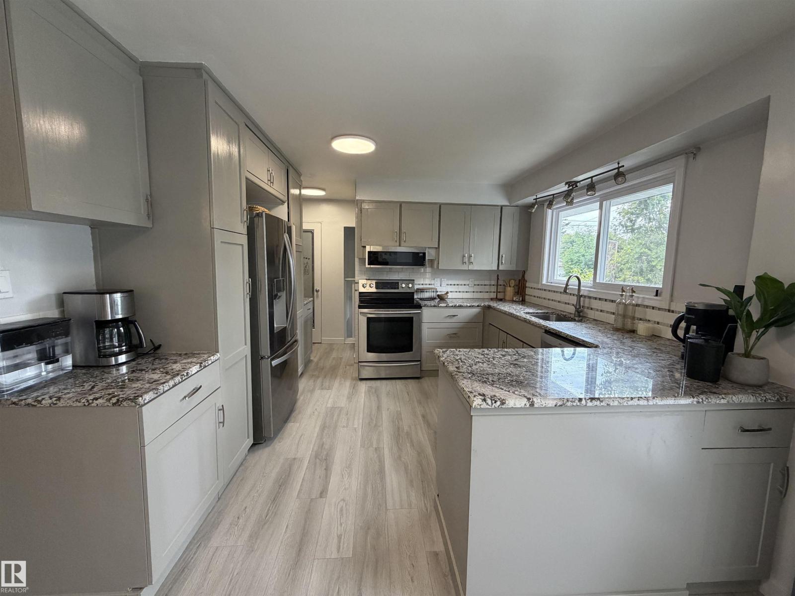 9304 128a Av NW, Edmonton, Alberta  T5E 0J9 - Photo 4 - E4481971