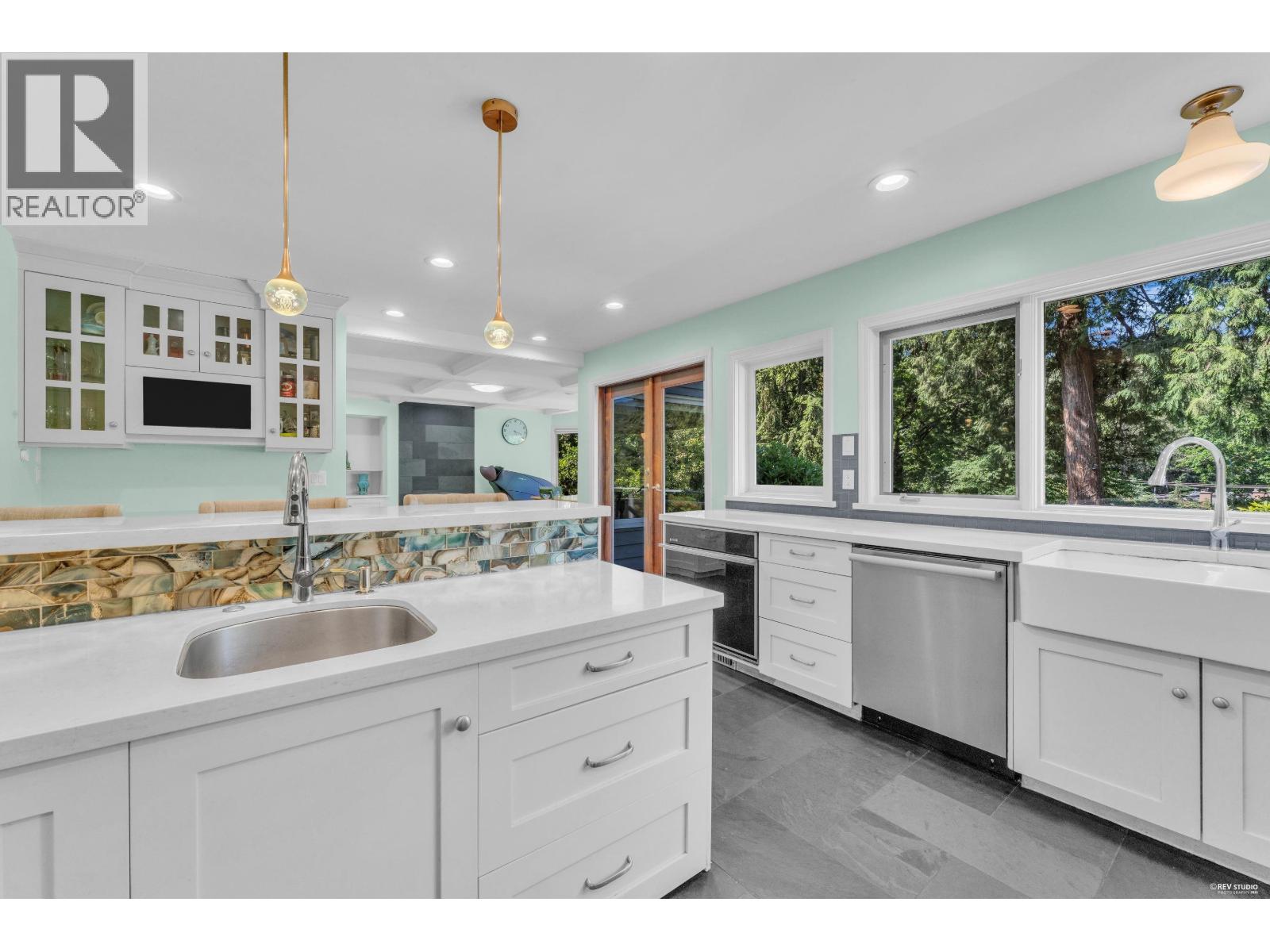 4941 Water Lane, West Vancouver, British Columbia  V7W 1K4 - Photo 15 - R3134886
