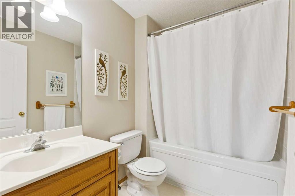 23 Tuscarora Close NW, Calgary, Alberta  T3L 2B7 - Photo 23 - A2317670